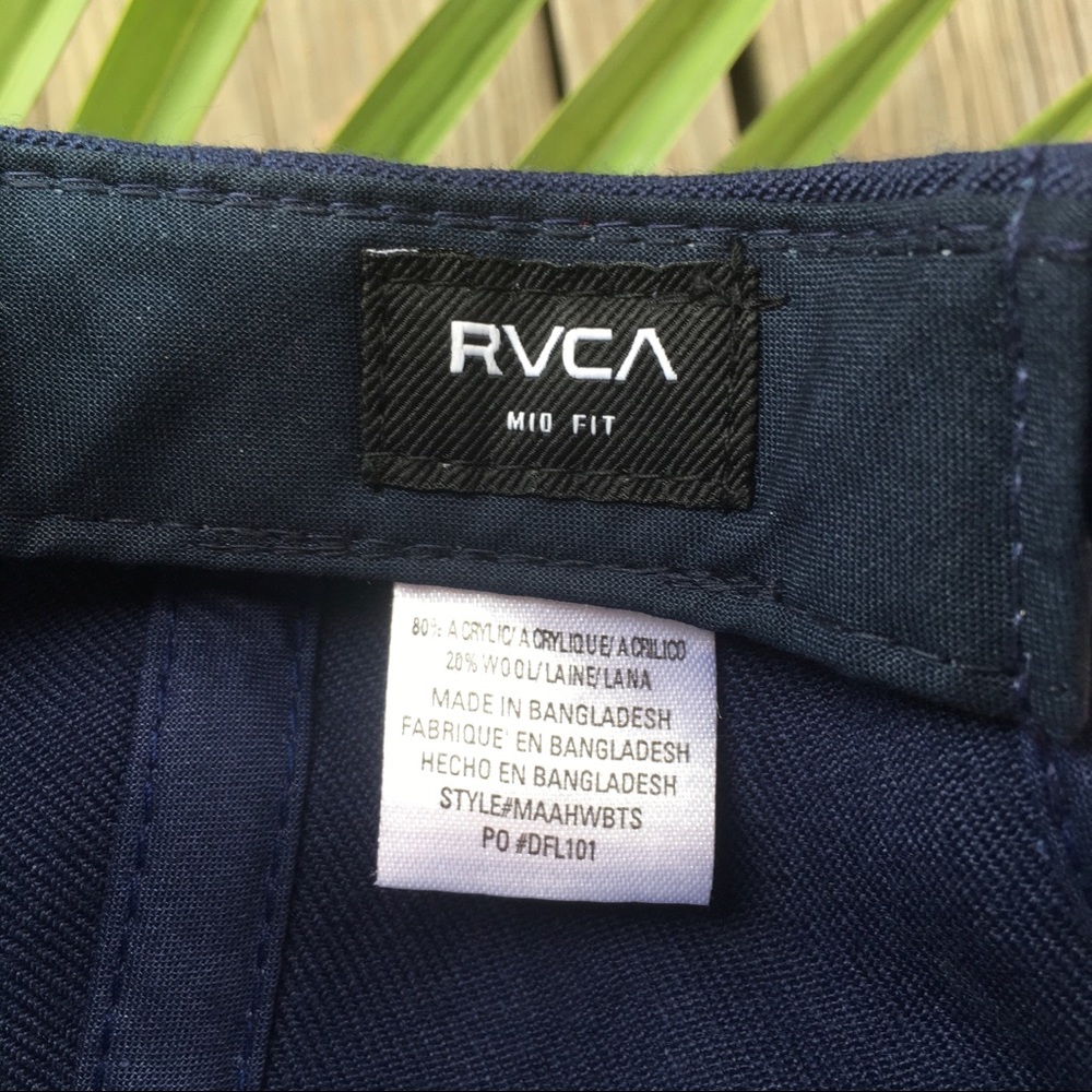 NWOT RVCA SnapBack Hat - Picture 5 of 6